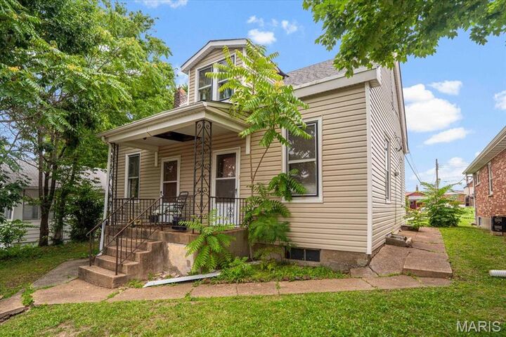 Property Photo: 2622 Pearl Avenue MO 63139