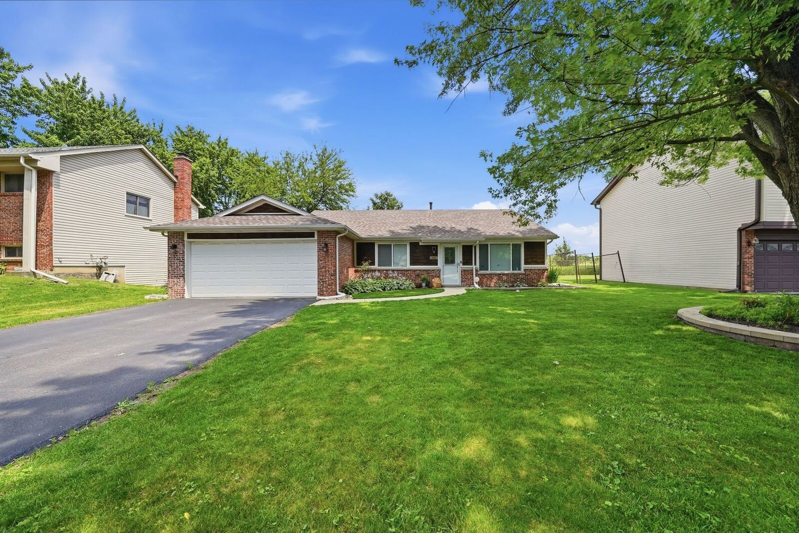 Property Photo:  416 Ingleside Drive  IL 60490 