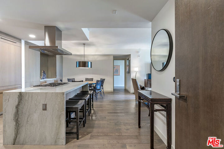 Property Photo: 1755 Ocean Avenue Apt 707 CA 90401