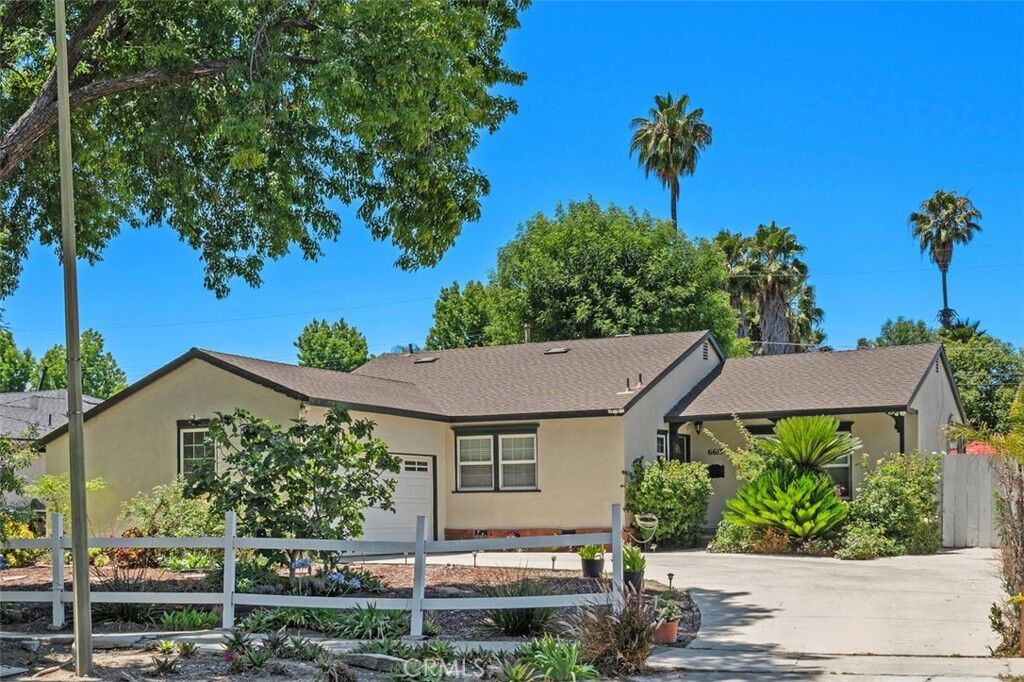 Property Photo: 6613 Randi Avenue CA 91303
