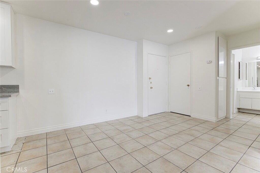 Property Photo: 5460 White Oak Ave CA 91316