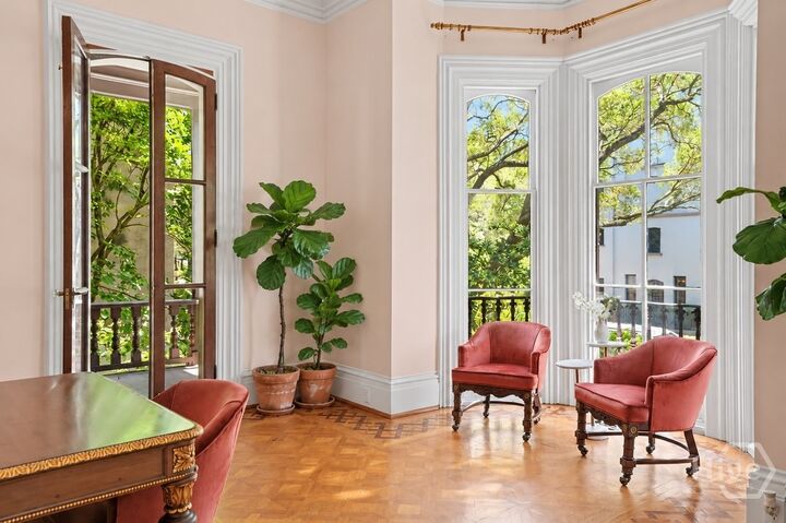 Property Photo:  110 W Gaston Street  GA 31401 