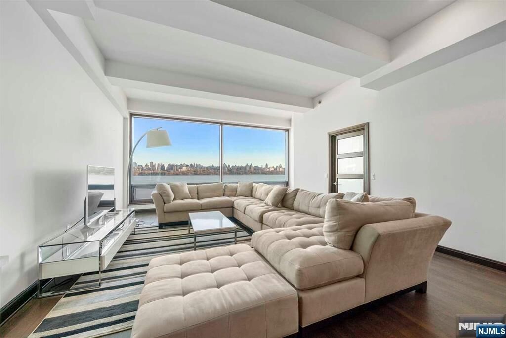 Property Photo:  9 Somerset Lane 407  NJ 07020 
