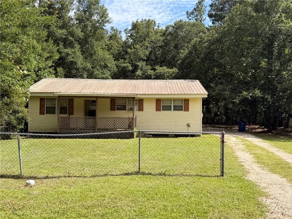 Property Photo:  37388 E Pinehill Drive  LA 70460 