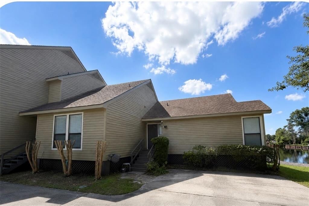 Property Photo:  95 W Chamale Cove 95  LA 70460 