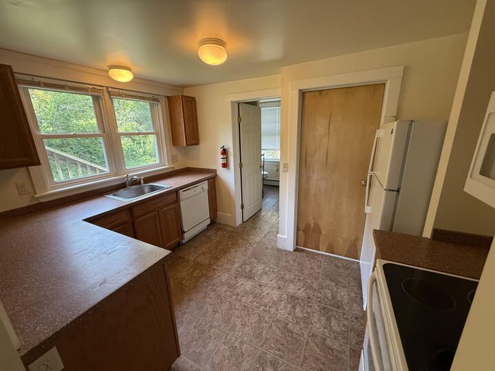 Property Photo:  185 North Windsor Street  VT 05068 