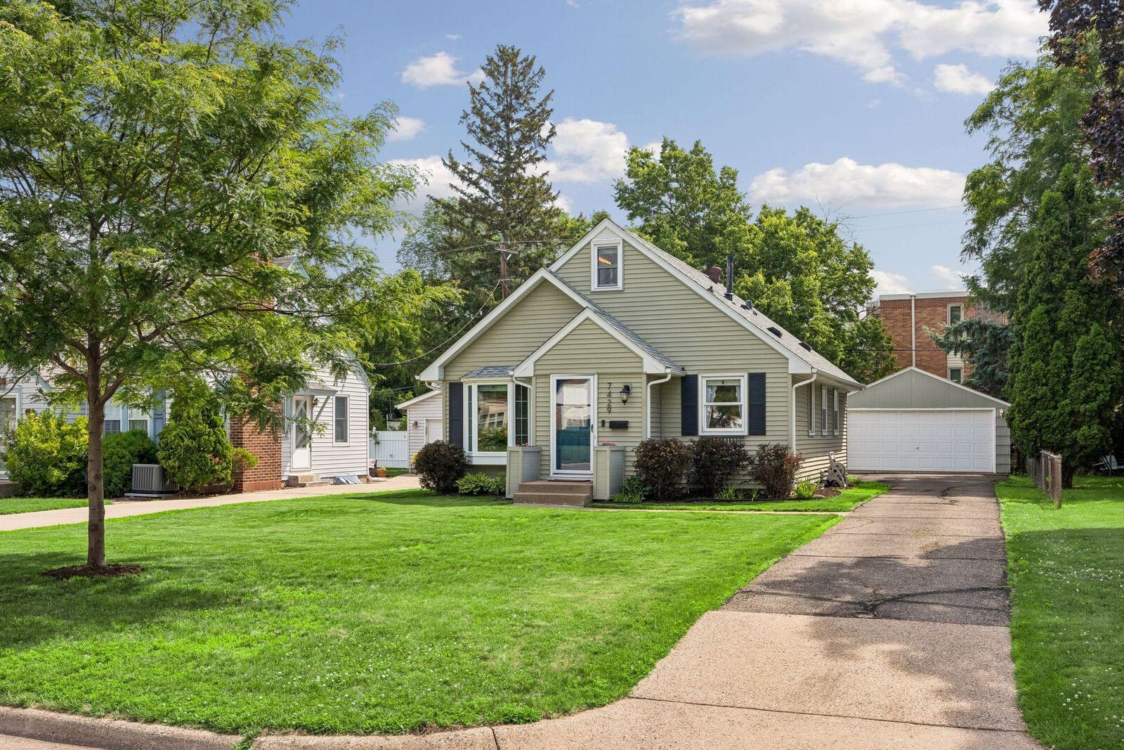 Property Photo:  7429 Aldrich Avenue S  MN 55423 