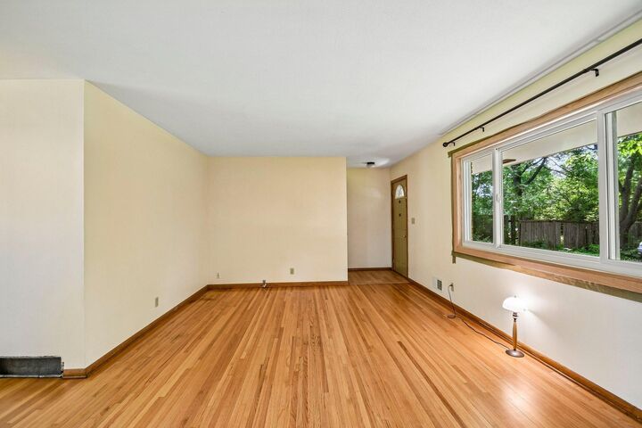 Property Photo:  15606 Minnetonka Boulevard  MN 55345 