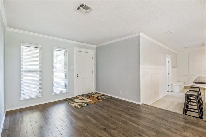 Property Photo: 1037 Mobile Circle OK 73071