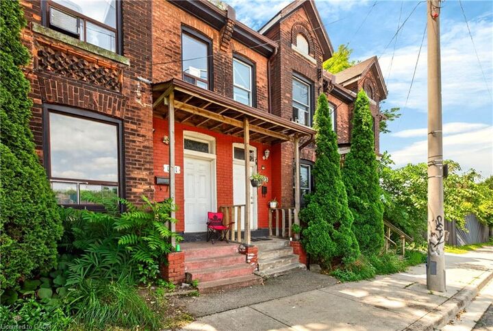 103 Stuart Street — photo 1