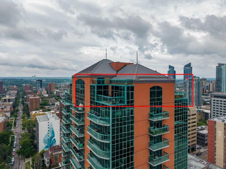 Property Photo: 836 15 Avenue SW 2301 AB T2R 1S2
