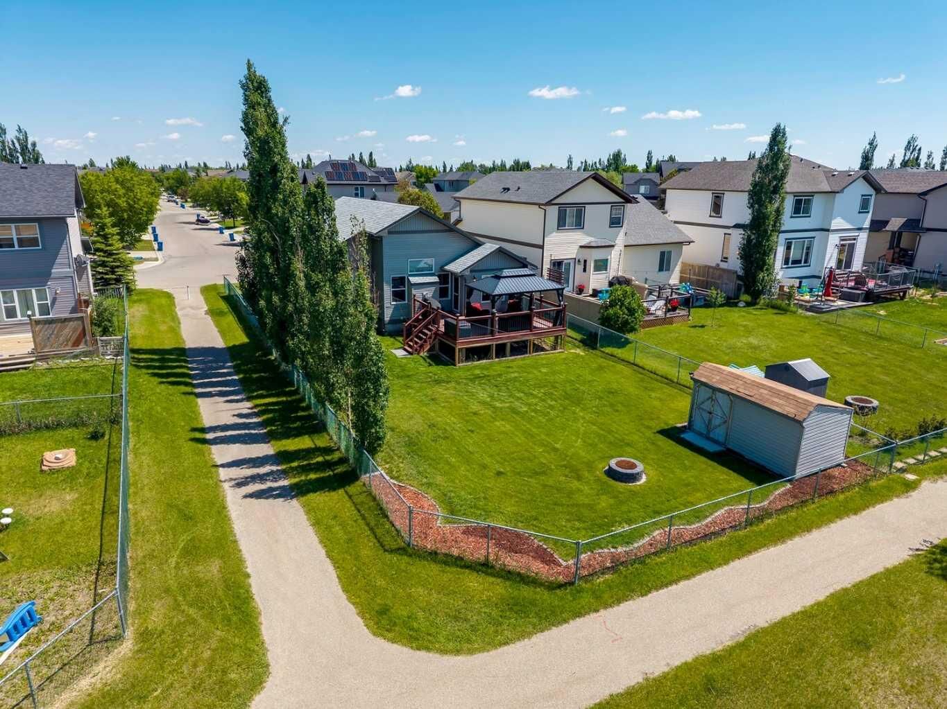 Property Photo: 203 Bishop Mews NW AB T0J 1X2