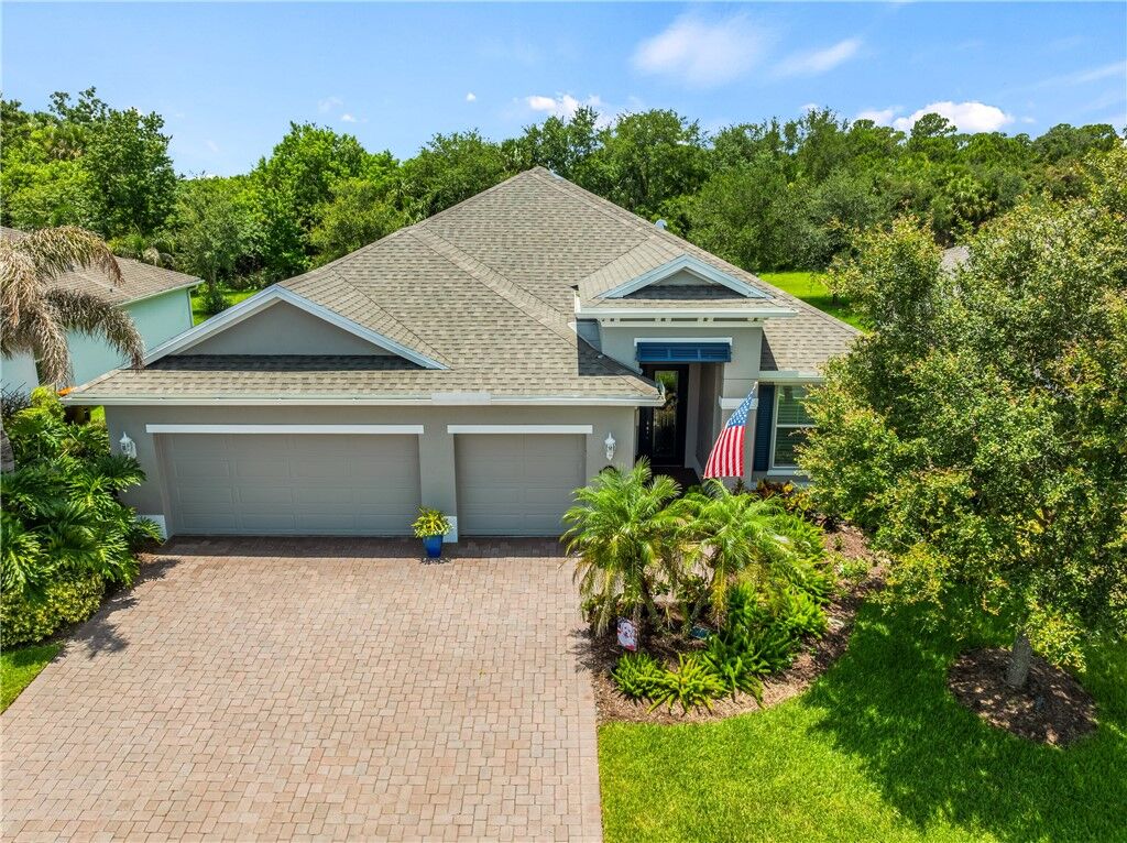 Property Photo:  1573 Segovia Circle  FL 32966 