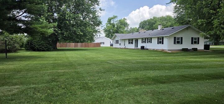 Property Photo:  2672 S St Rd 1  IN 47330 