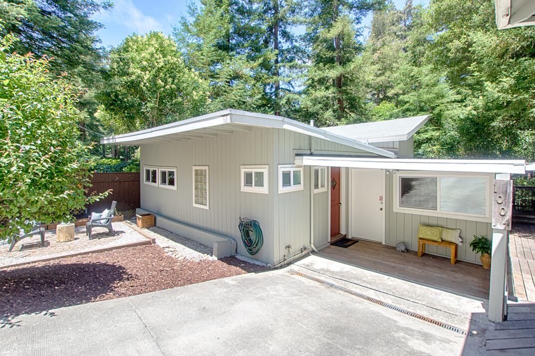 Property Photo:  1004 Laurel Avenue  CA 95018 