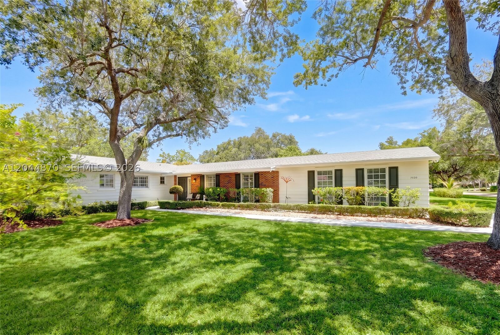 Property Photo: 7520 SW 164th St FL 33157