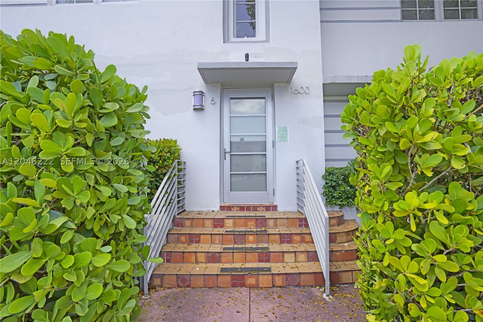 Property Photo:  1600 Michigan Ave 6  FL 33139 