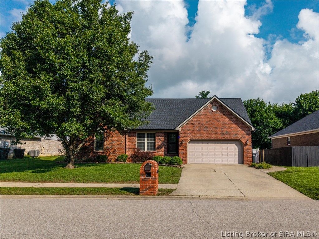 Property Photo:  4225 Limestone Trace  IN 47130 