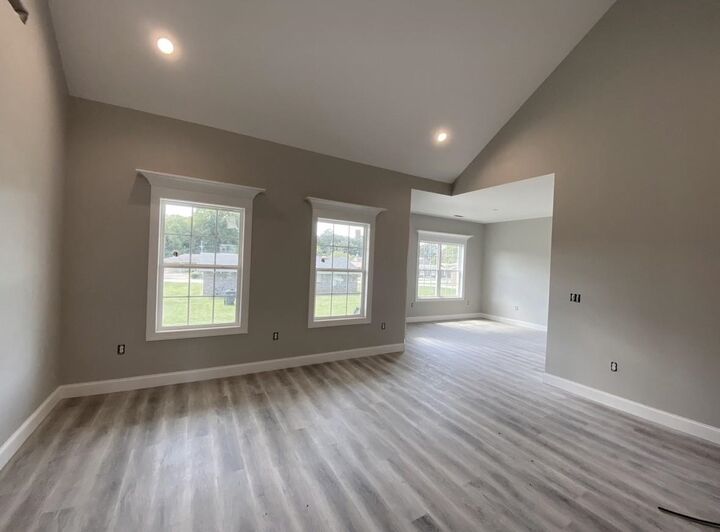 Property Photo:  805 Michigan Ave  AL 35661 