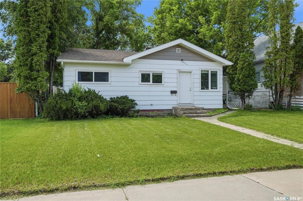 Property Photo:  269 Iroquois Street W  SK S6H 5A8 