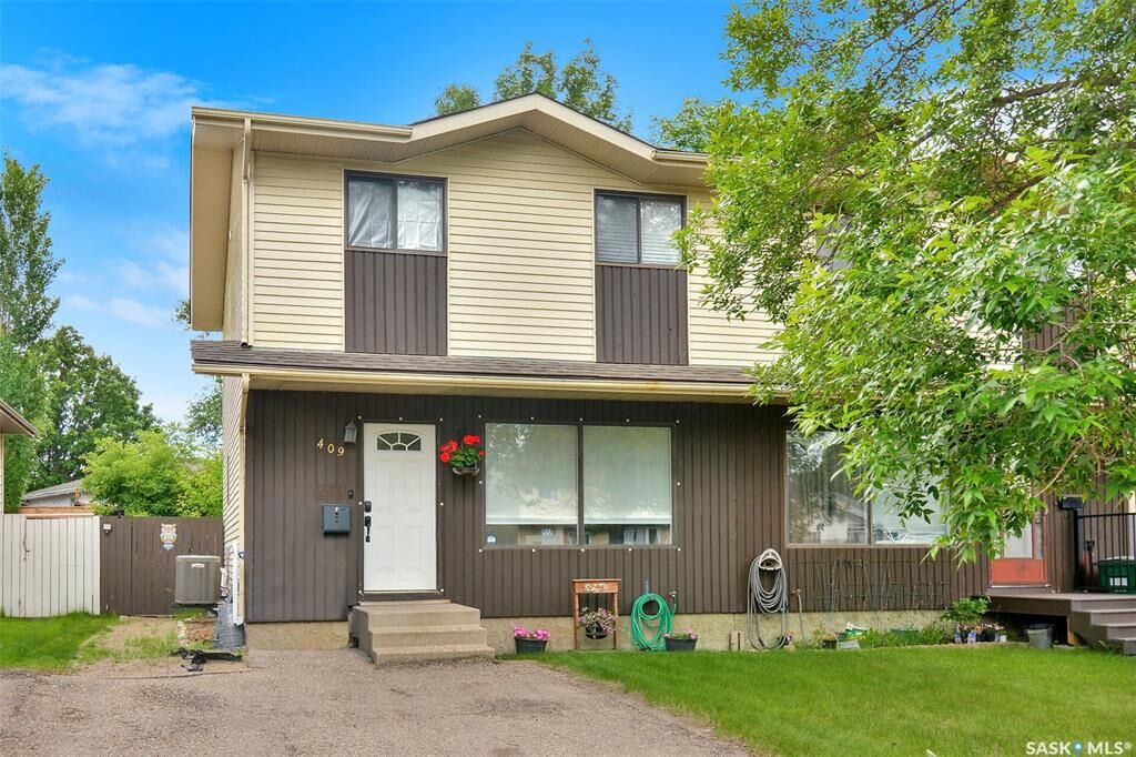 Property Photo: 409 Lenore Drive SK S7K 5G6