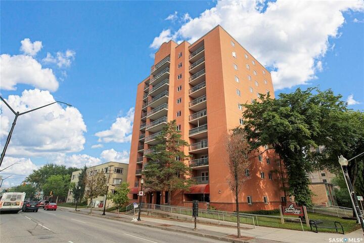 405 5th Avenue N 703 — photo 1
