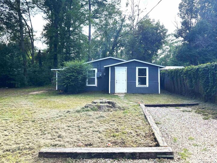 Property Photo:  2046 Holmes Street  FL 32310 