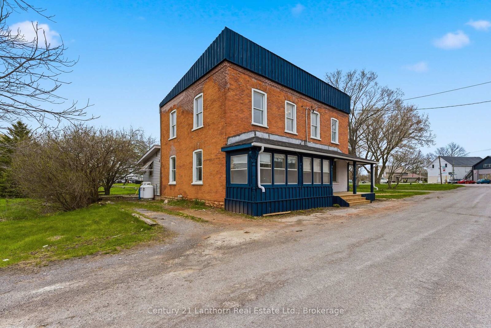 Property Photo:  16 Store Street A  ON K0K 1T0 