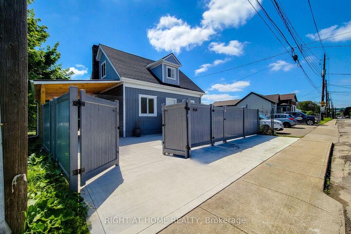 78 Hillyard Street — photo 1