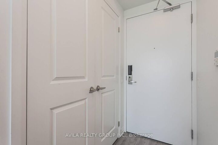 Property Photo: 1900 Simcoe Street N 615 ON L1G 4Y3