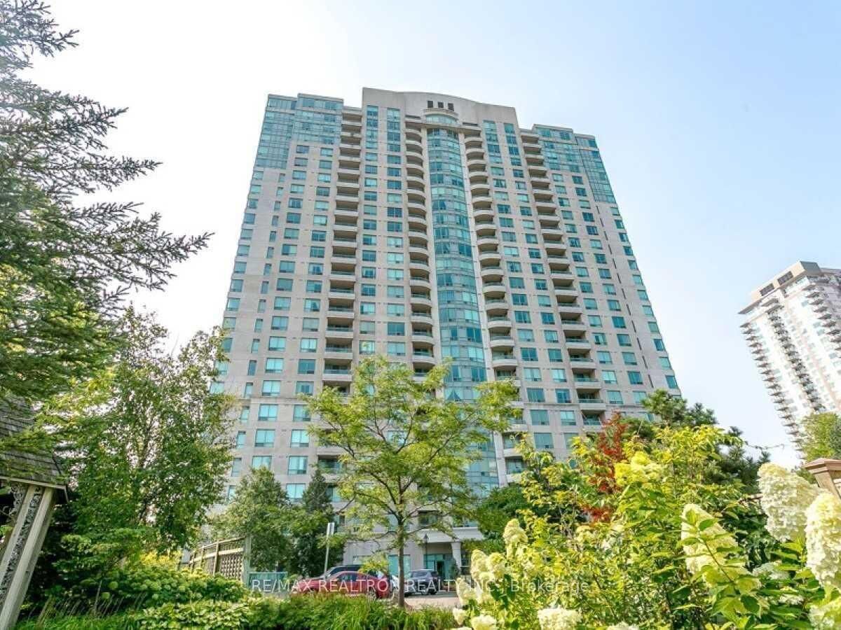 Property Photo:  61 Town Centre Court 211  ON M1P 5C5 