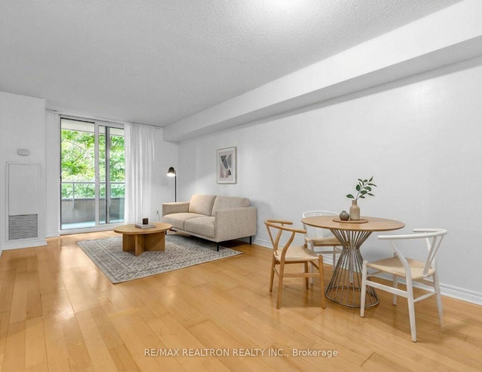 Property Photo: 61 Town Centre Court 211 ON M1P 5C5