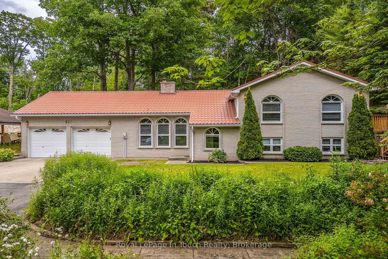 Property Photo: 487 Tiny Beaches Road S ON L0L 2T0