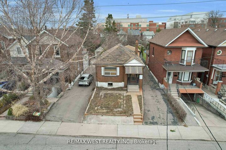 Property Photo: 661 Beresford Avenue ON M6S 3C4