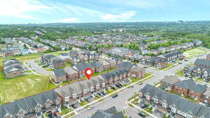 Property Photo:  1195 Kettering Drive  ON L1K 1A6 