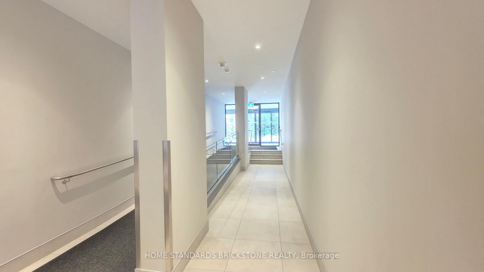 Property Photo:  3270 Sheppard Avenue E 2023  ON M1T 3K3 
