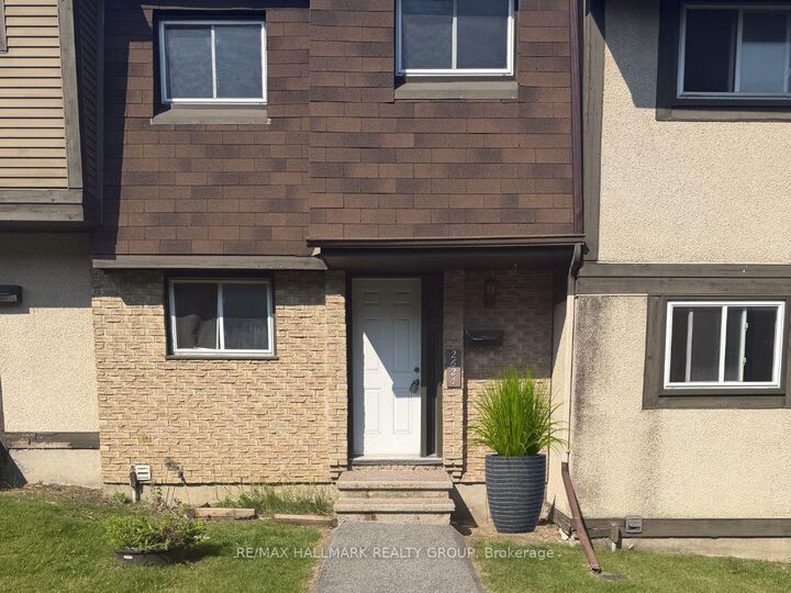 2624 Pimlico Crescent 122 — photo 1