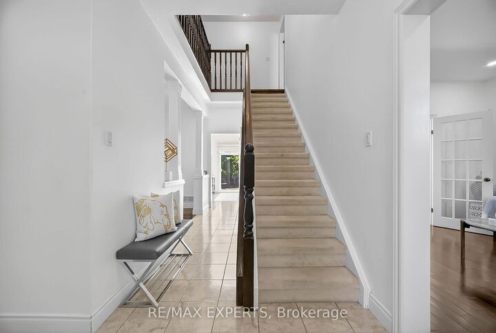 936 Talisman Crescent — photo 1