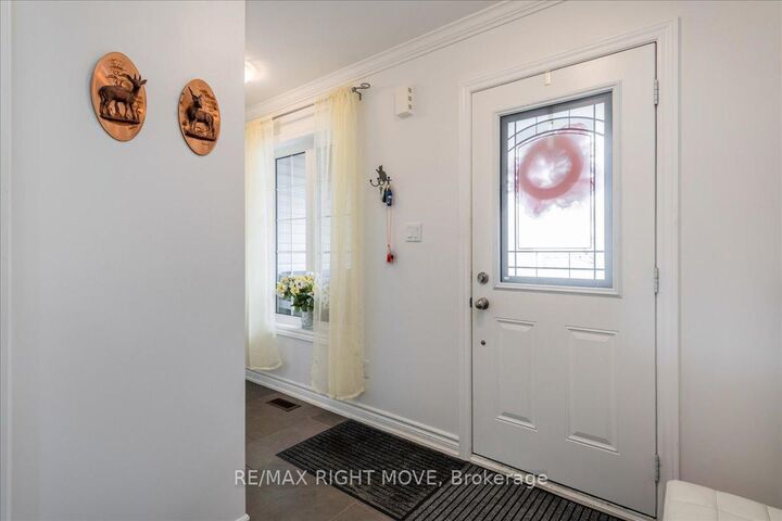 Property Photo:  1 Sinclair Crescent  ON L3V 6H7 