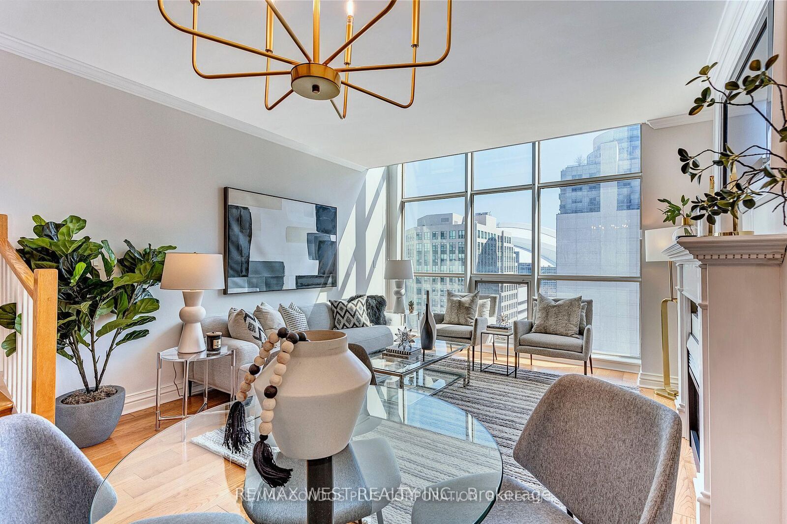 Property Photo: 36 Blue Jays Way 1115 ON M5V 3T3