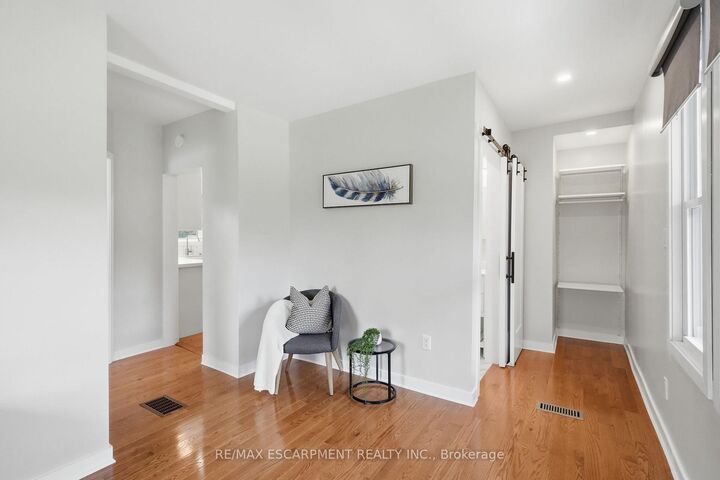 Property Photo: 410 Beach Boulevard ON L8H 6W7