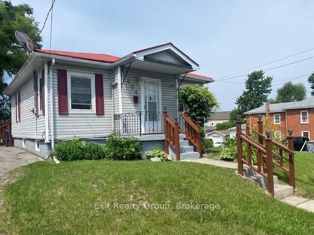 Property Photo: 404 Bleecker Avenue ON K8N 3V8