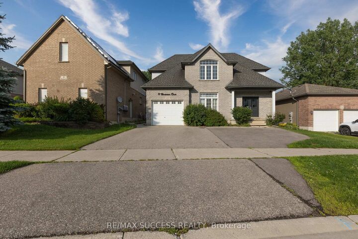 Property Photo: 11 Henderson Court ON N5C 0A1