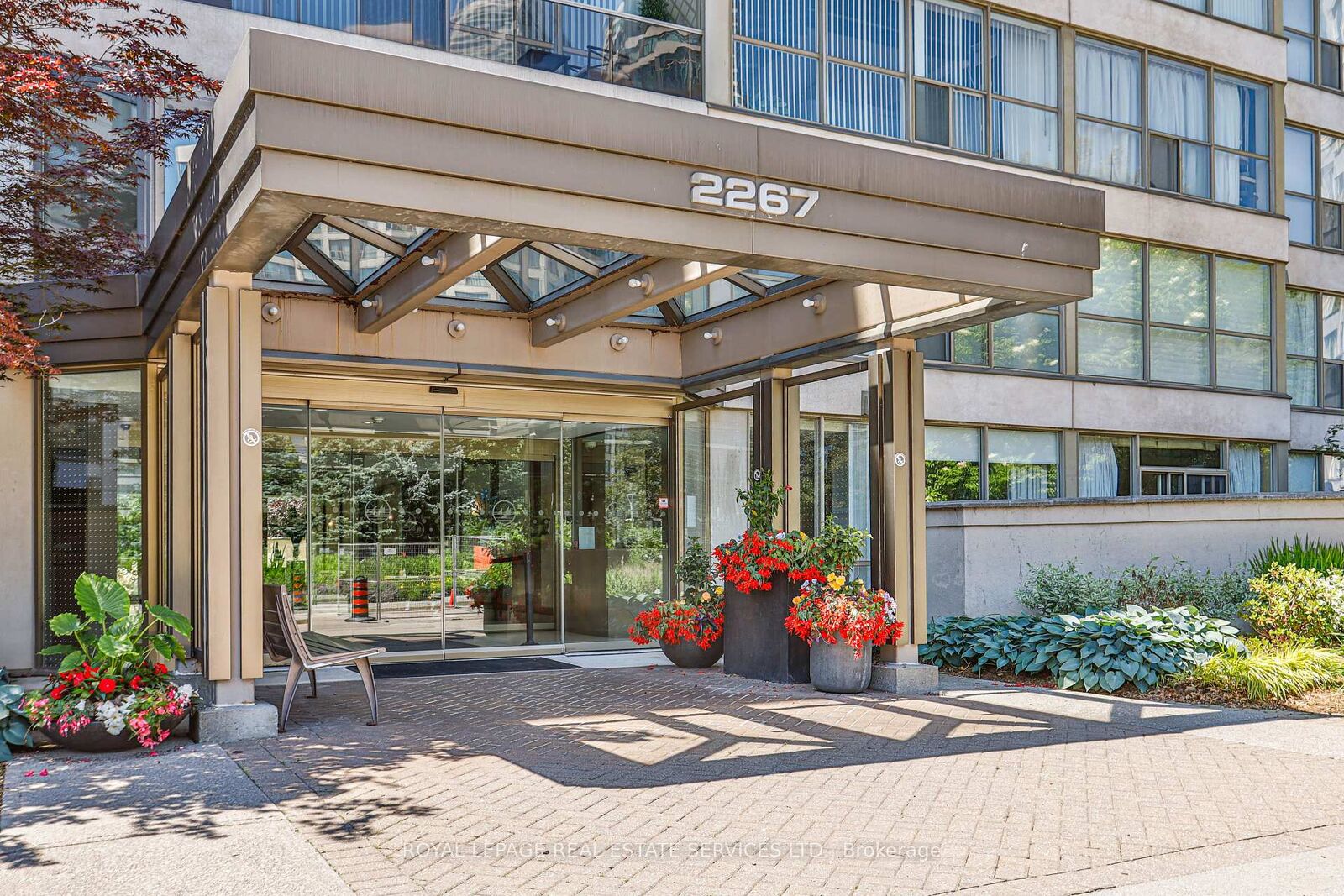 Property Photo:  2267 Lakeshore Boulevard W 1304  ON M8V 3X2 