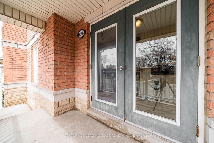 Property Photo: 653A Warden Avenue 53 ON M1L 0E8