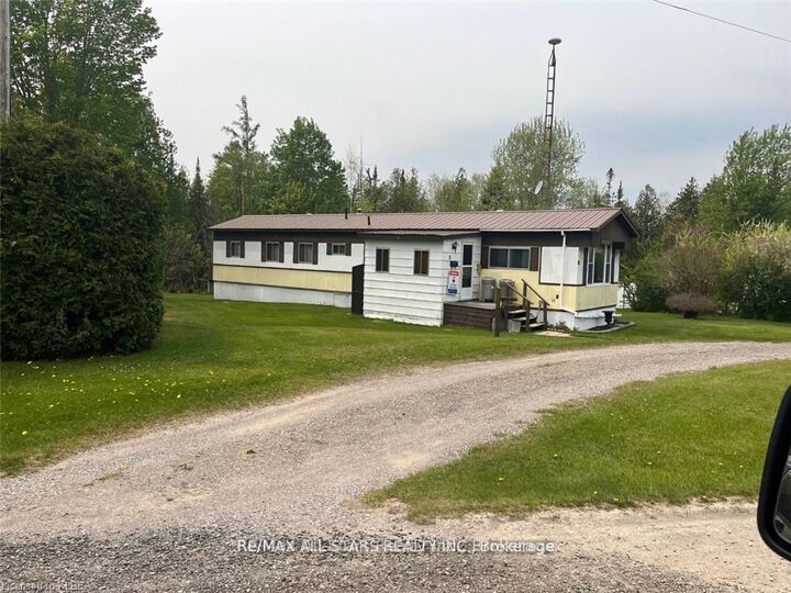 Property Photo: 11 Beverly Road ON L0B 1K0