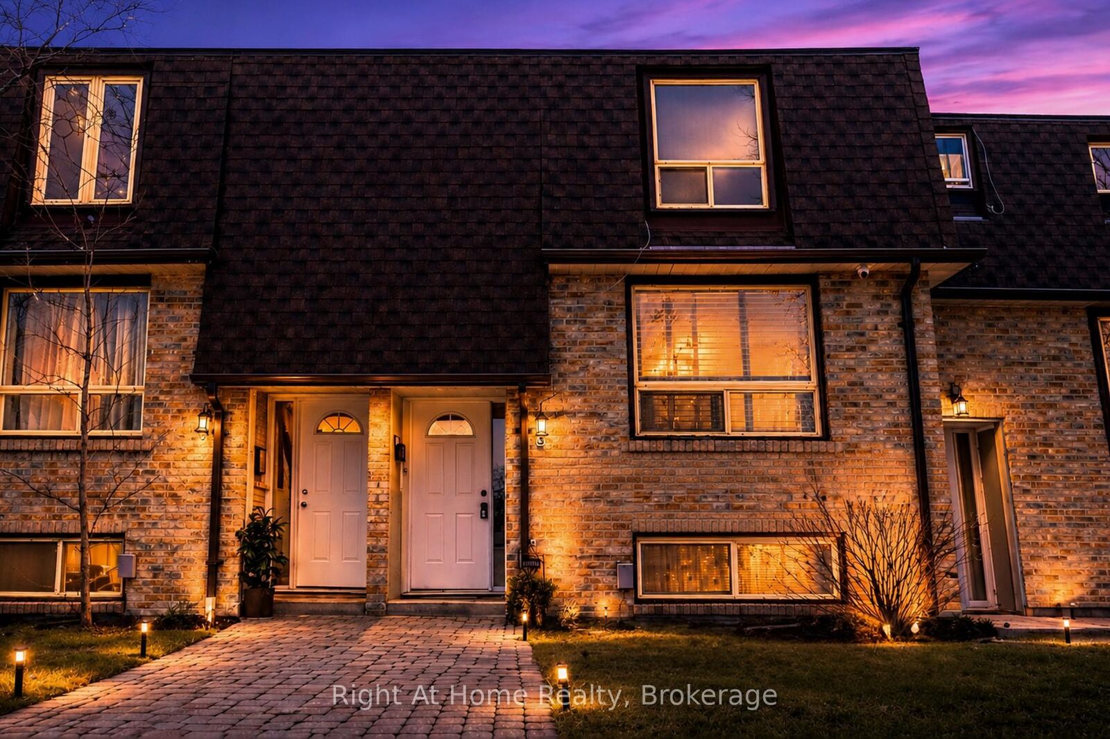 Property Photo:  1400 Mary Street N 3  ON L1G 7B6 