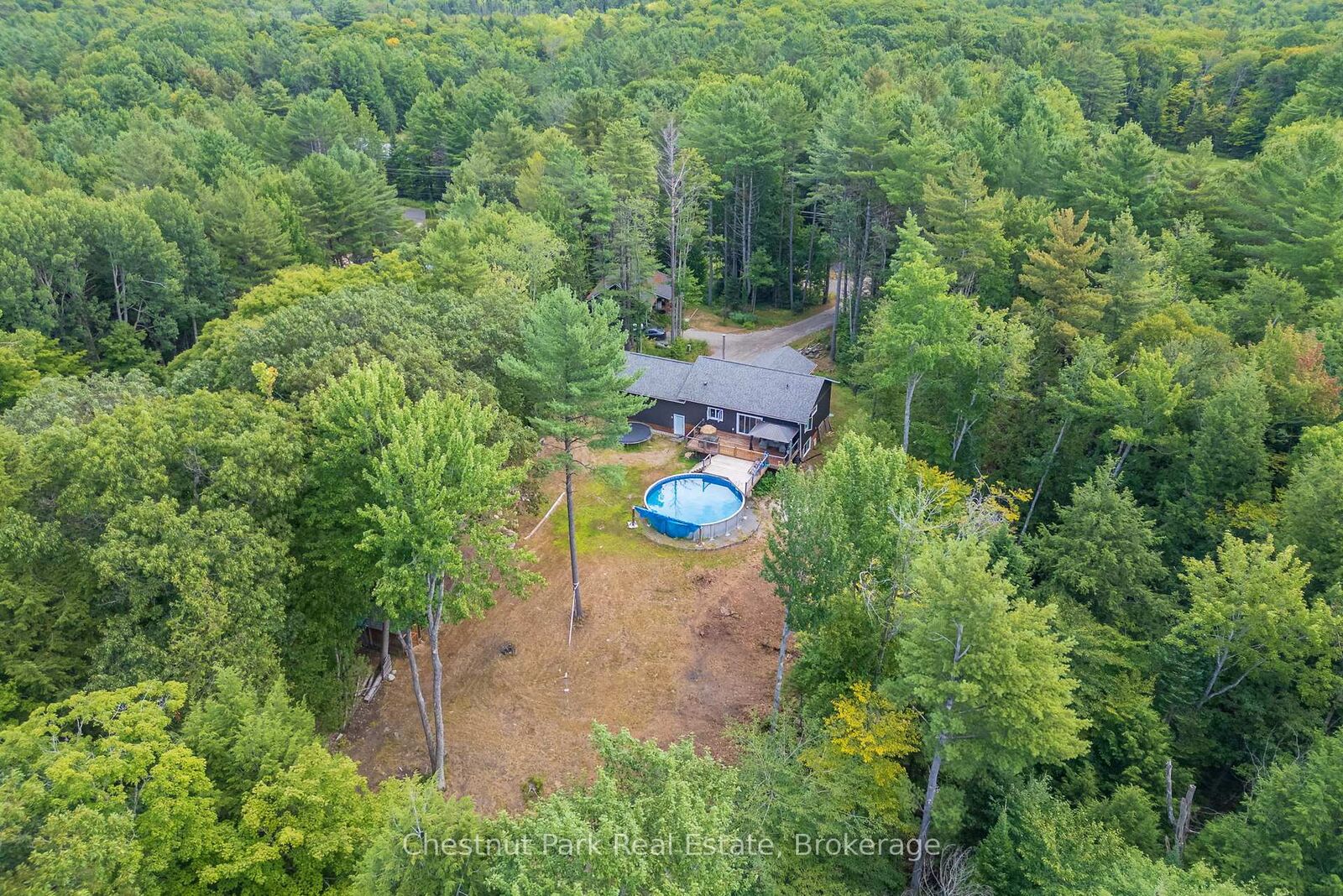 Property Photo: 2698 Old Muskoka Road ON P0B 1M0