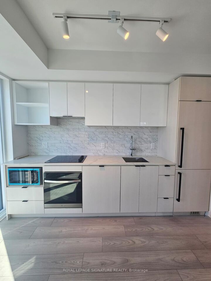 Property Photo:  252 Church Street 3006  ON M5B 0E6 
