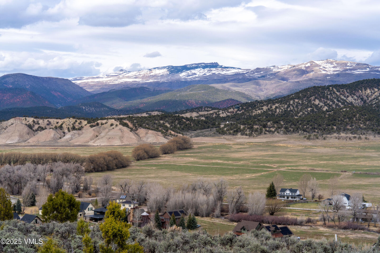 Property Photo:  989 E Haystacker Drive  CO 81631 